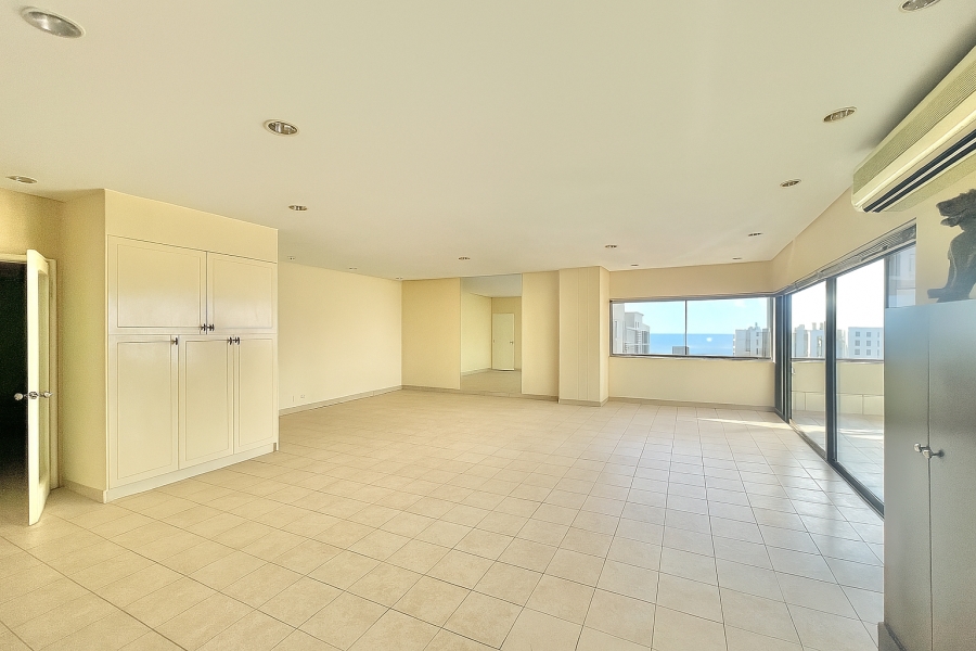 4 Bedroom Property for Sale in Sea Point Western Cape